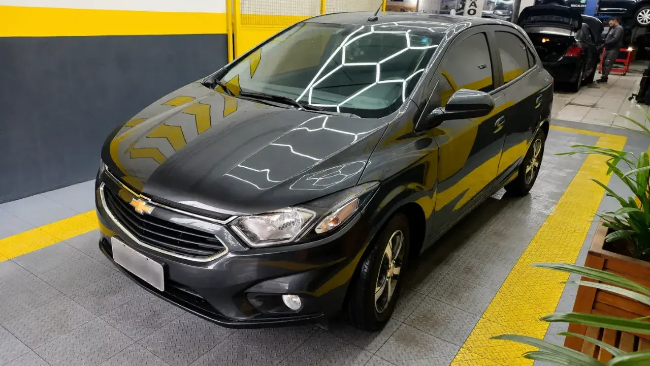 O mesmo carro depois do reparo na BOX688